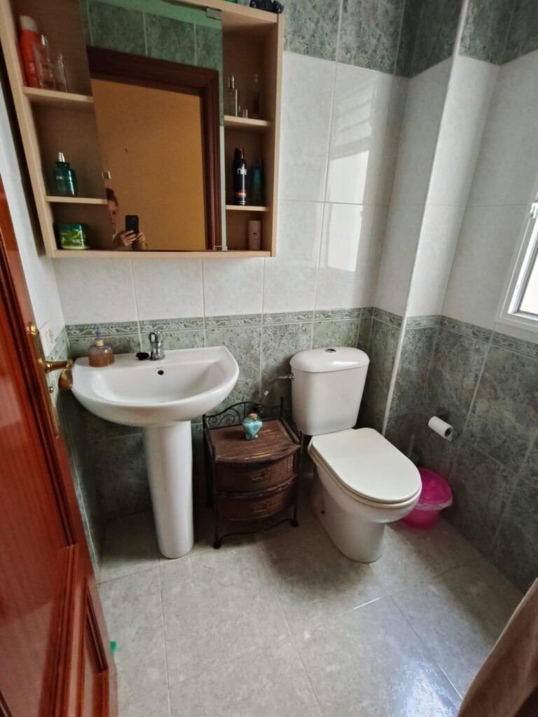 8 5